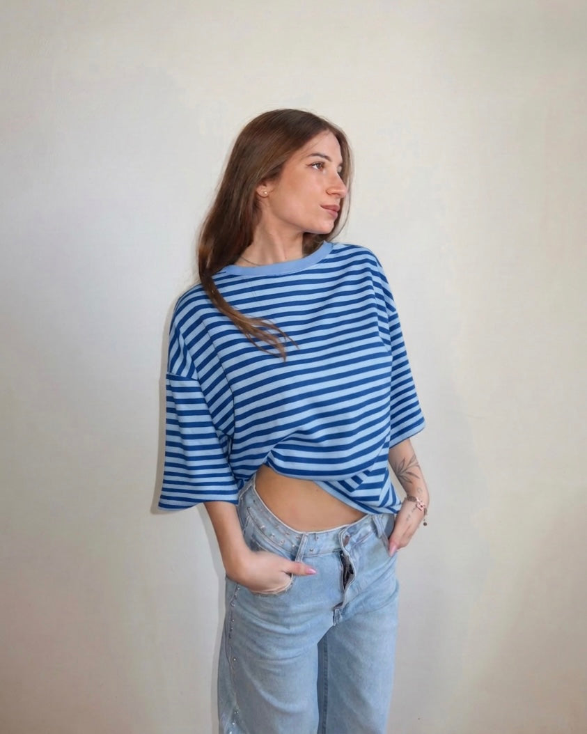 Maglietta a righe mezze maniche