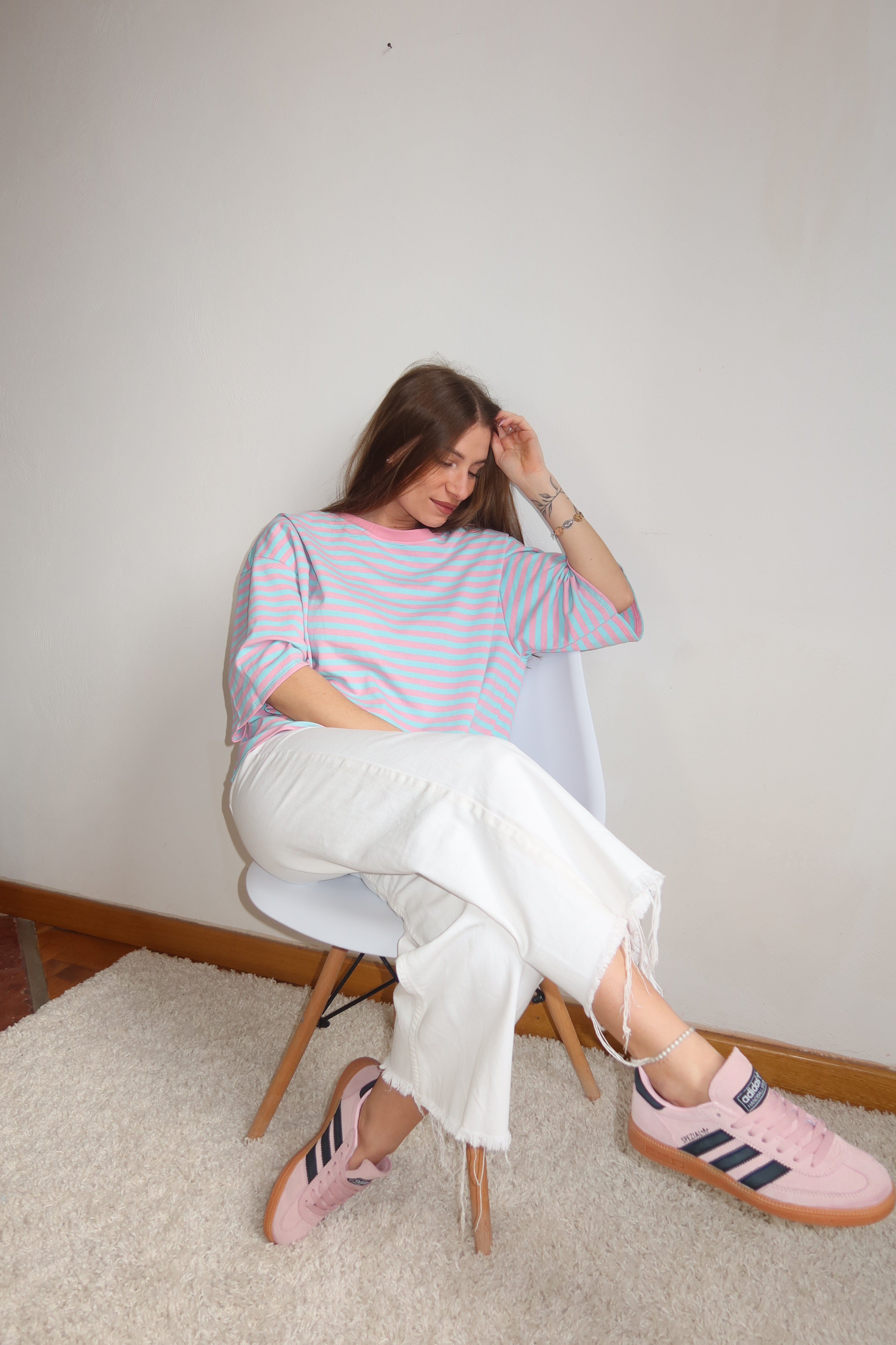 Maglietta a righe mezze maniche