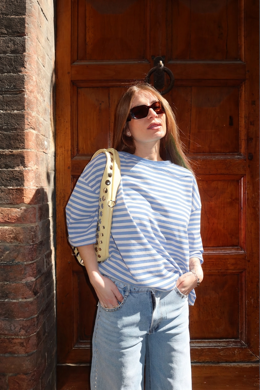 Maglietta a righe mezze maniche