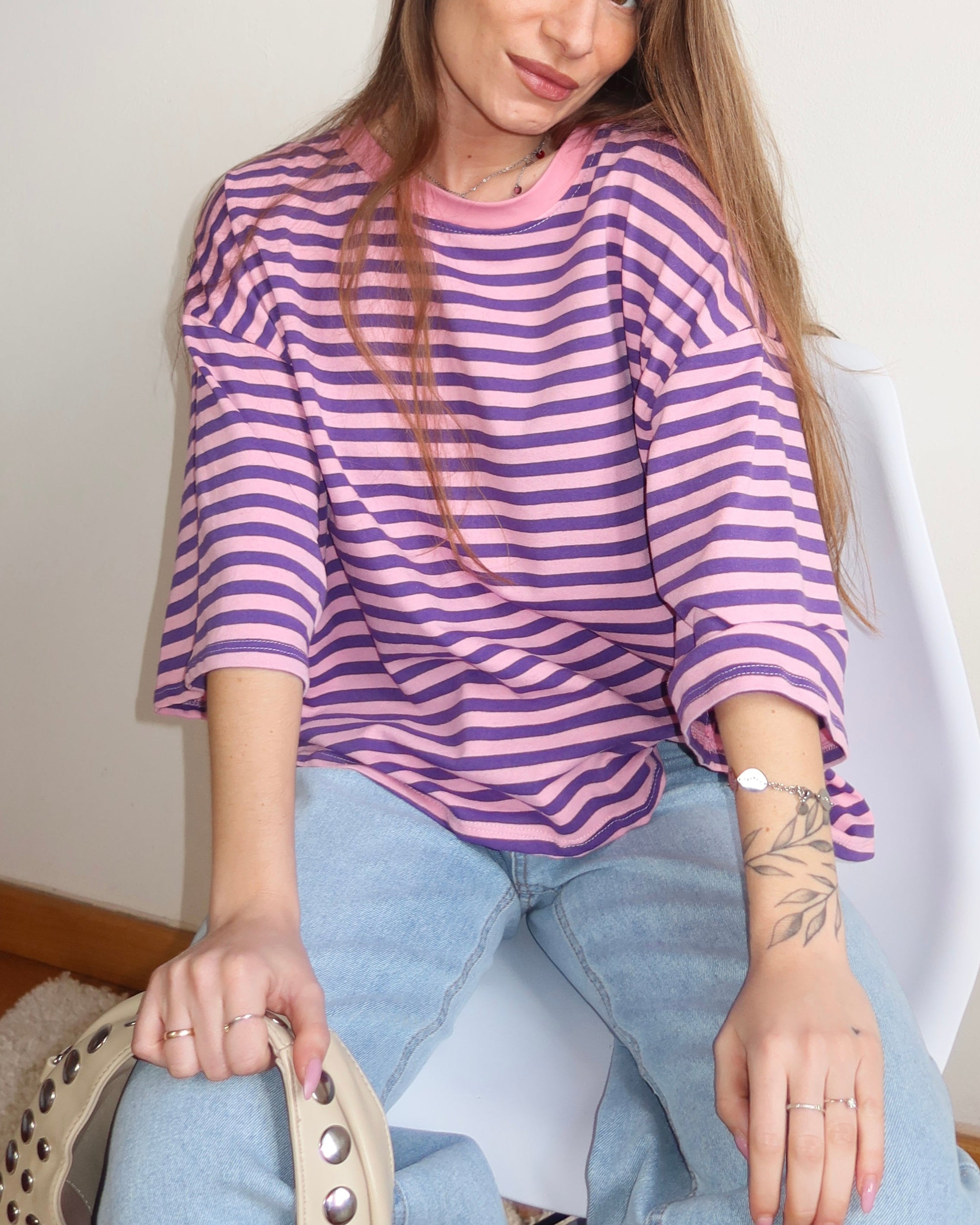 Maglietta a righe mezze maniche