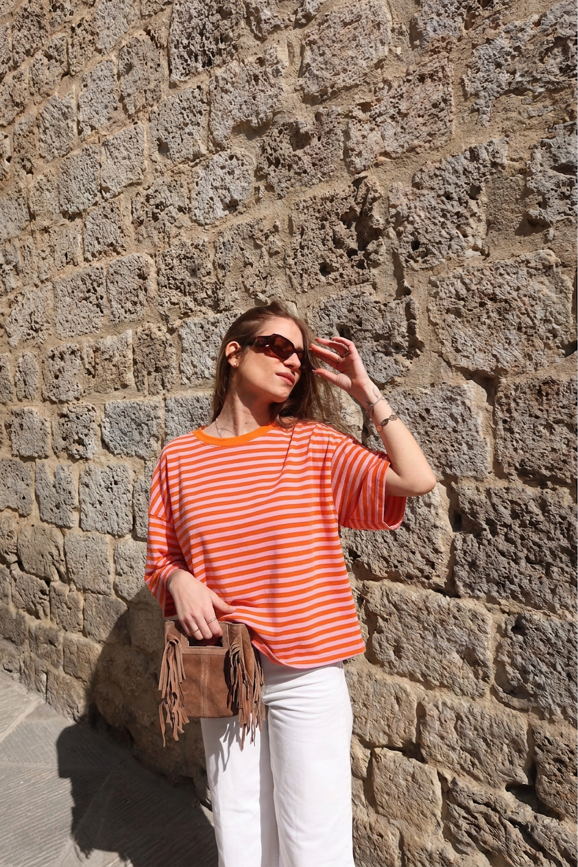 Maglietta a righe mezze maniche