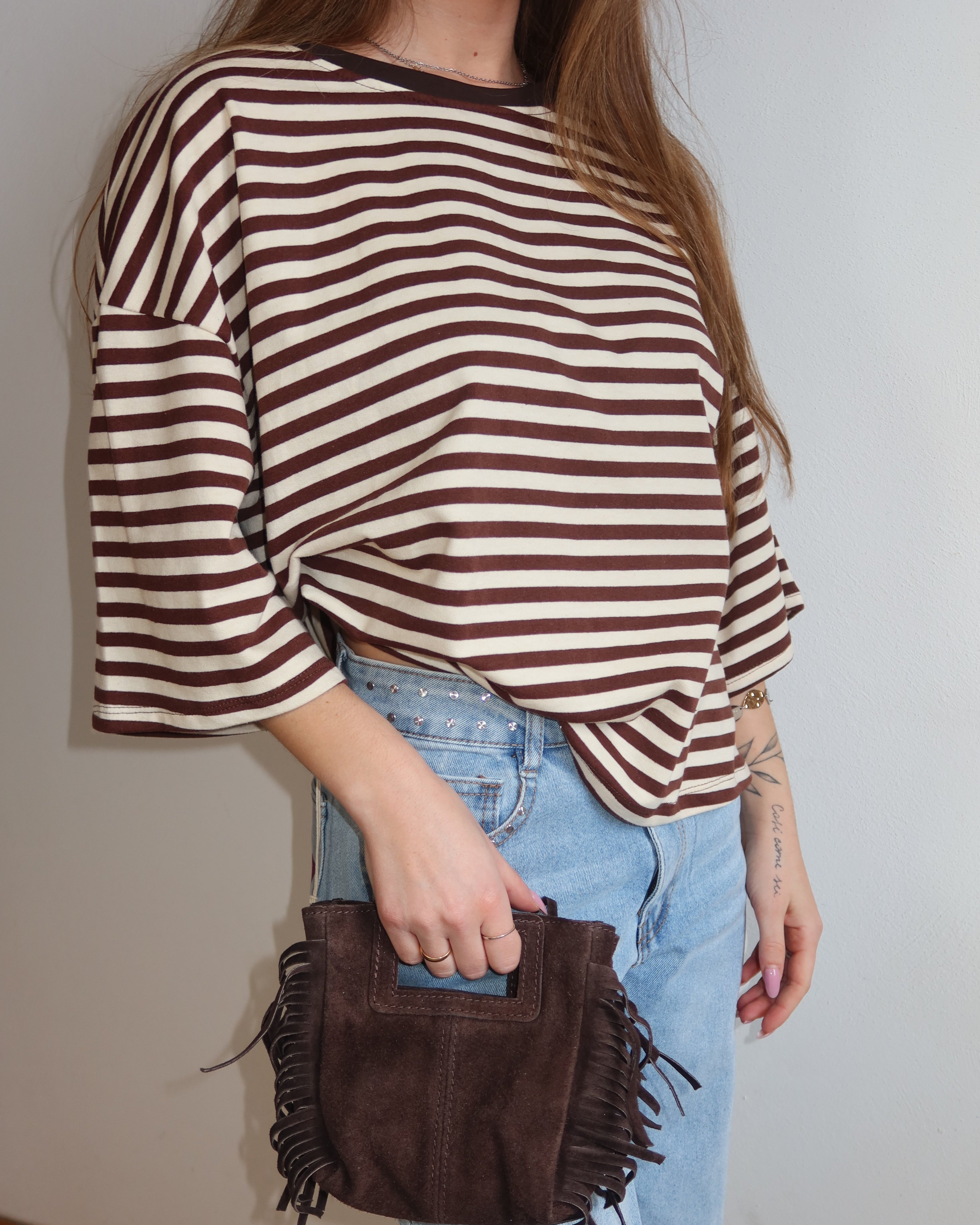 Maglietta a righe mezze maniche