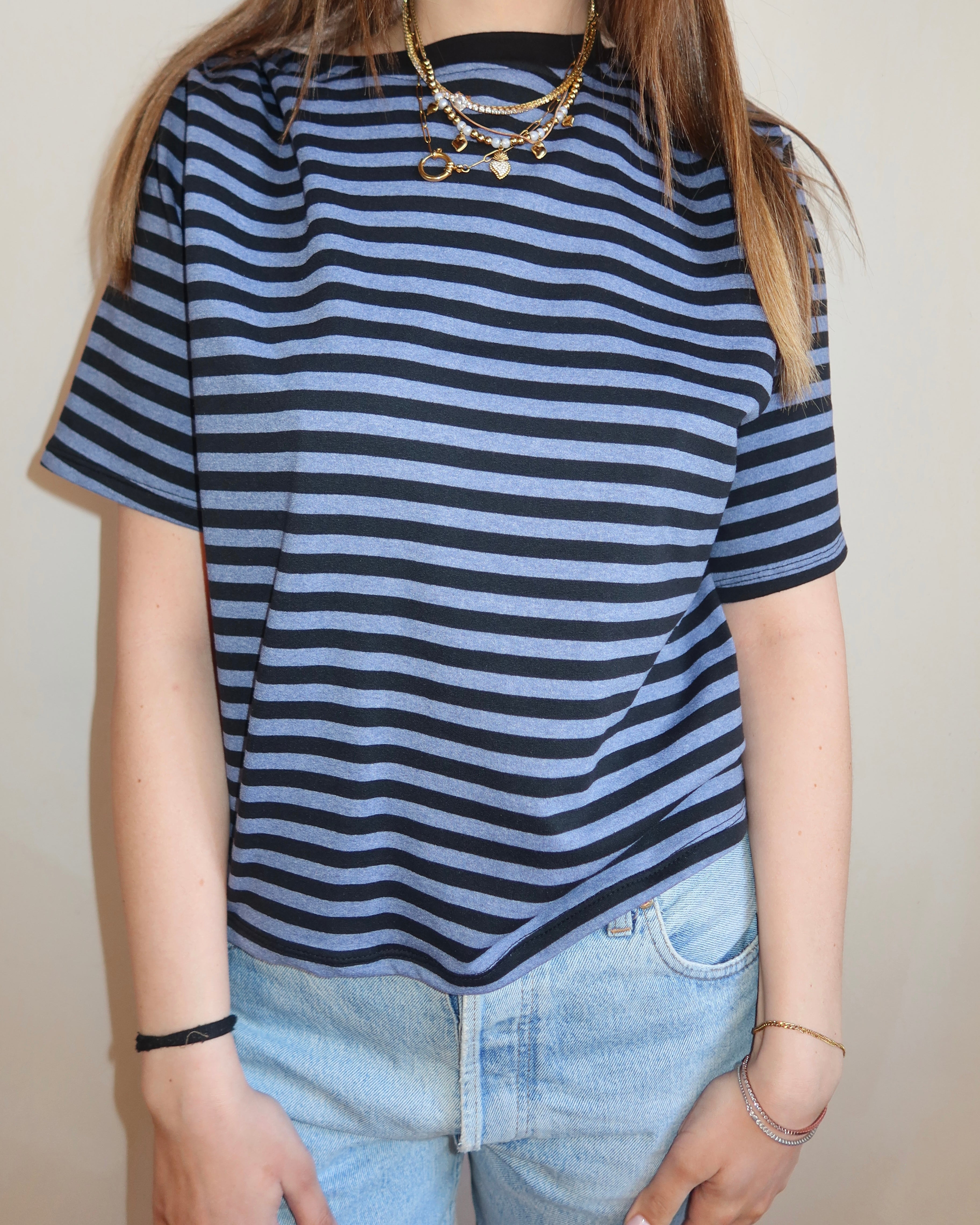 Maglietta a righe mezze maniche