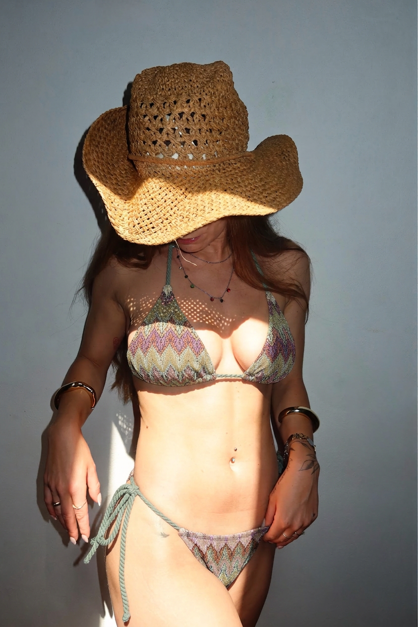 Bikini zig zag
